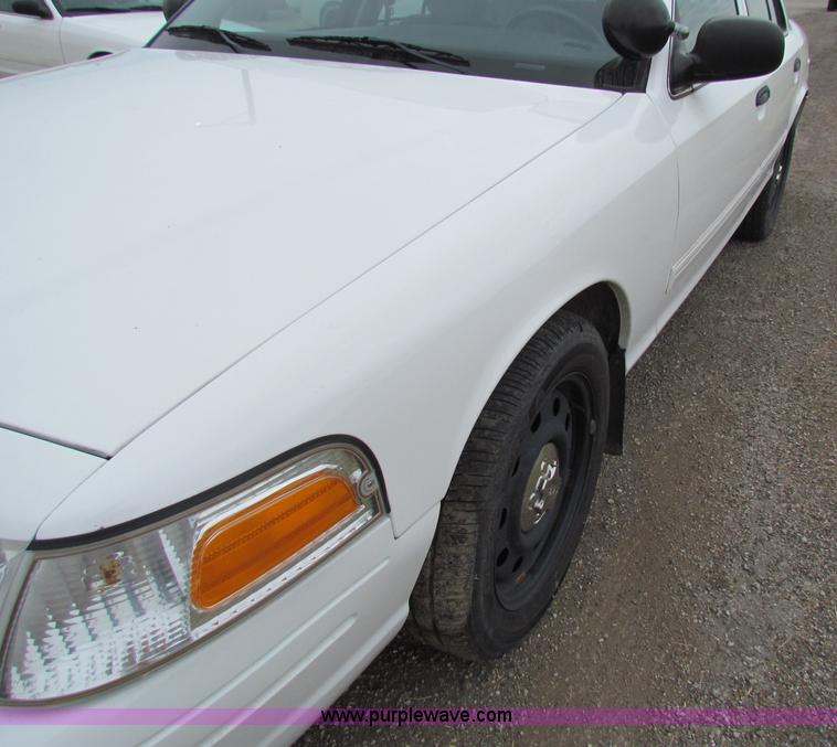 image for item G4147 2009 Ford Crown Victoria Police Interceptor