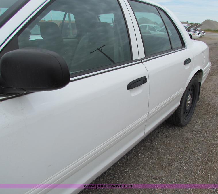 image for item G4147 2009 Ford Crown Victoria Police Interceptor