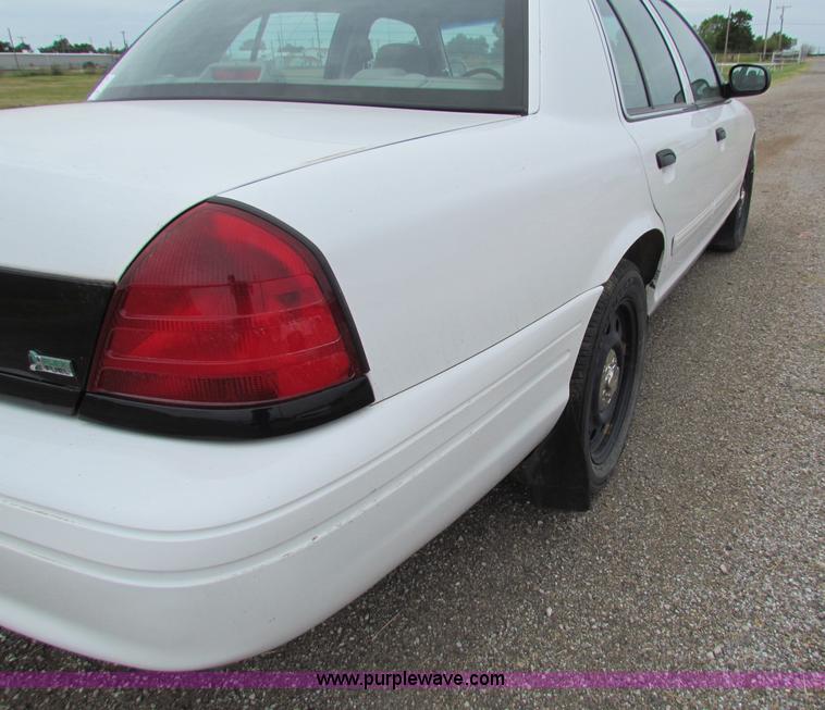 image for item G4147 2009 Ford Crown Victoria Police Interceptor