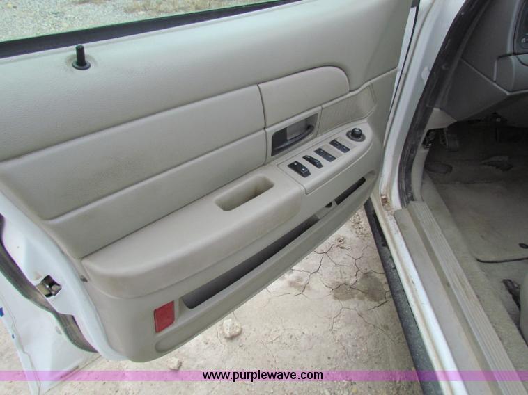 image for item G4149 2009 Ford Crown Victoria Police Interceptor