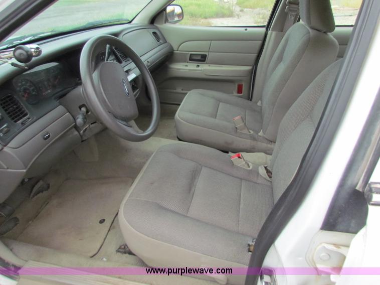 image for item G4149 2009 Ford Crown Victoria Police Interceptor