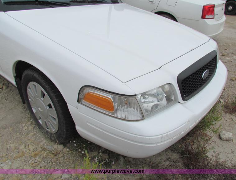 image for item G4149 2009 Ford Crown Victoria Police Interceptor