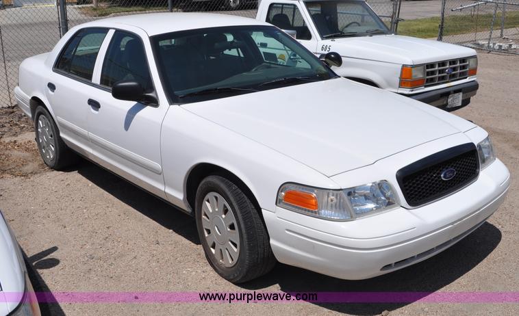 image for item G6061 2007 Ford Crown Victoria Police Interceptor