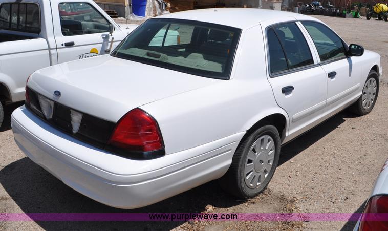 image for item G6061 2007 Ford Crown Victoria Police Interceptor