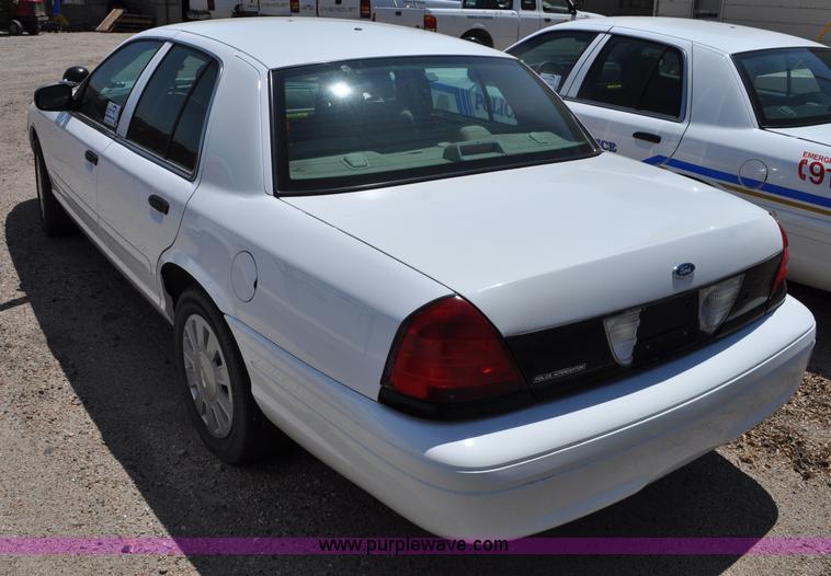 image for item G6061 2007 Ford Crown Victoria Police Interceptor