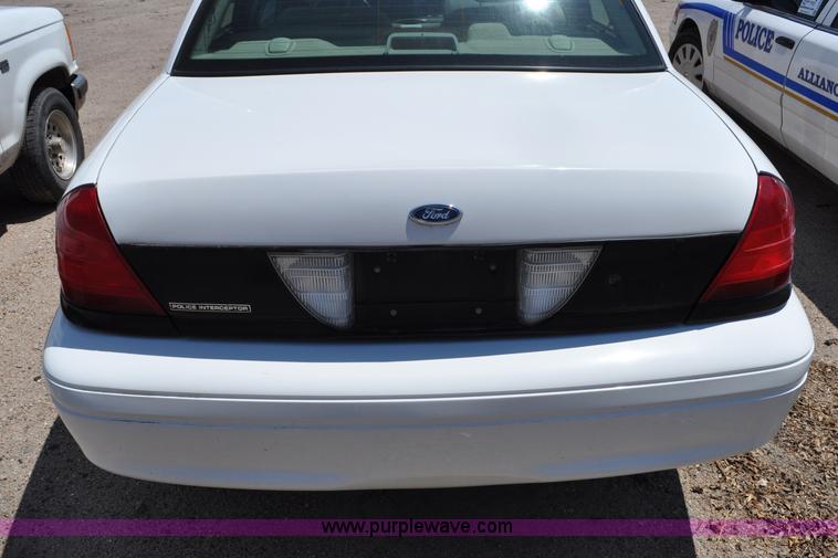 image for item G6061 2007 Ford Crown Victoria Police Interceptor
