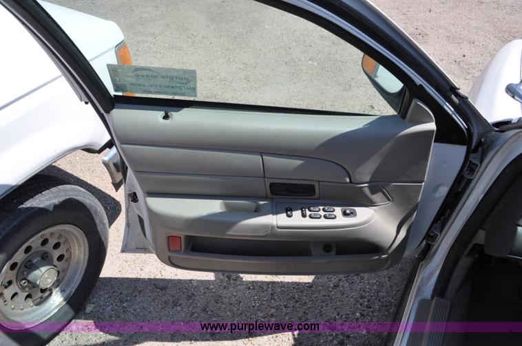 image for item G6061 2007 Ford Crown Victoria Police Interceptor