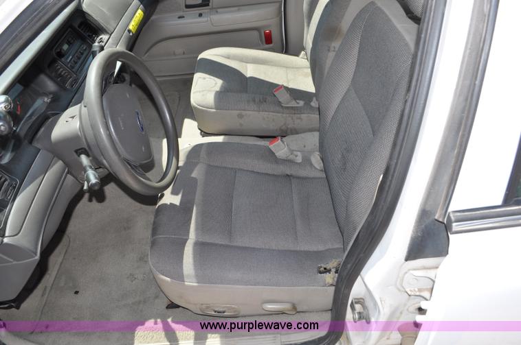 image for item G6061 2007 Ford Crown Victoria Police Interceptor