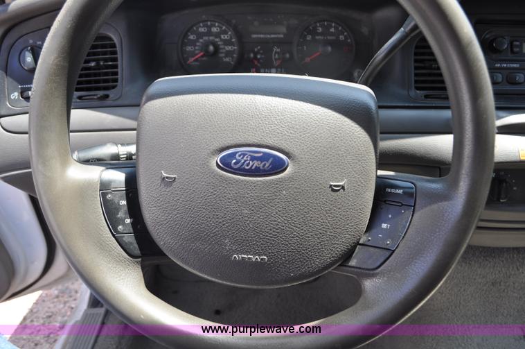 image for item G6061 2007 Ford Crown Victoria Police Interceptor