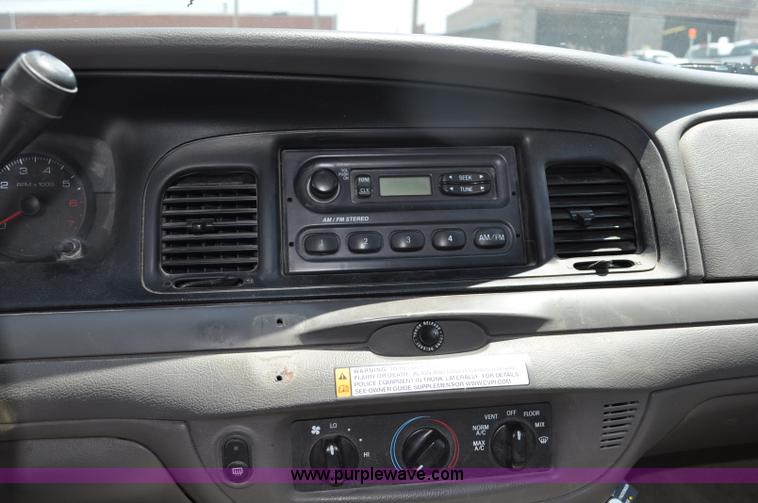 image for item G6061 2007 Ford Crown Victoria Police Interceptor