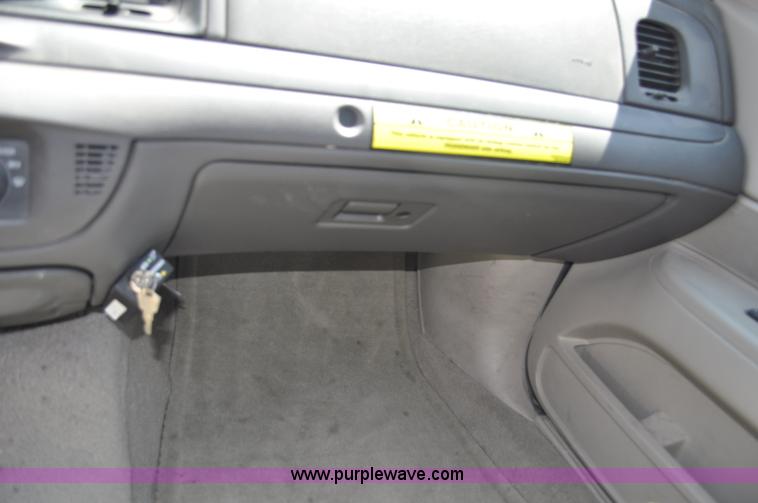 image for item G6061 2007 Ford Crown Victoria Police Interceptor