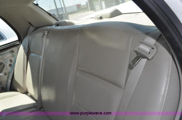 image for item G6061 2007 Ford Crown Victoria Police Interceptor