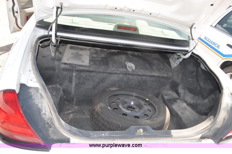 image for item G6061 2007 Ford Crown Victoria Police Interceptor