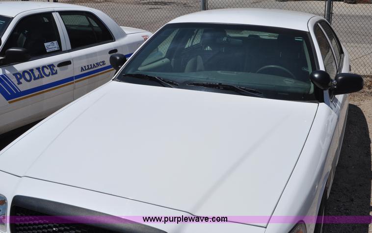 image for item G6061 2007 Ford Crown Victoria Police Interceptor