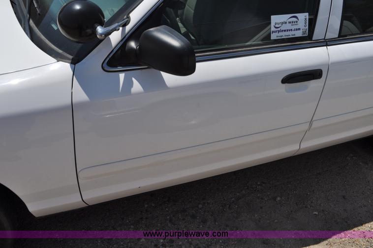 image for item G6061 2007 Ford Crown Victoria Police Interceptor