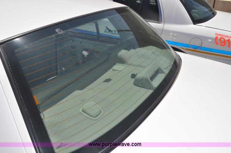 image for item G6061 2007 Ford Crown Victoria Police Interceptor