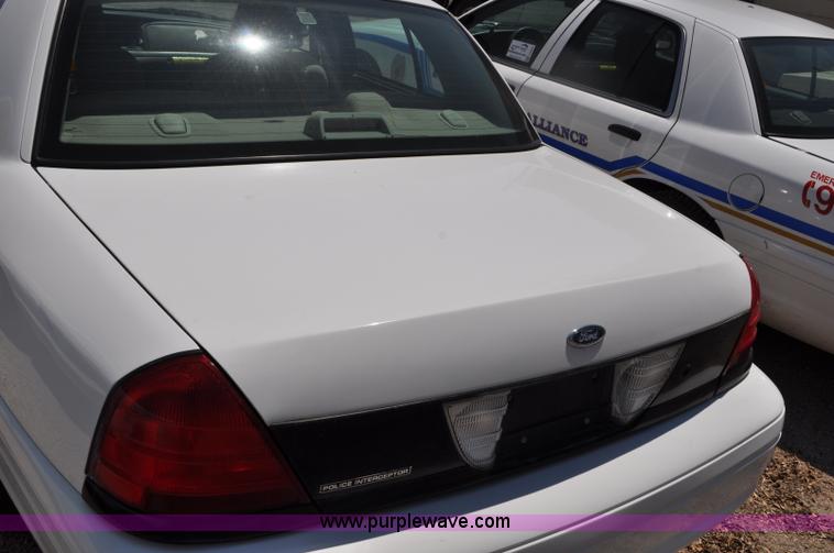 image for item G6061 2007 Ford Crown Victoria Police Interceptor