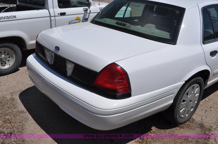 image for item G6061 2007 Ford Crown Victoria Police Interceptor