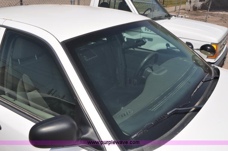 image for item G6061 2007 Ford Crown Victoria Police Interceptor