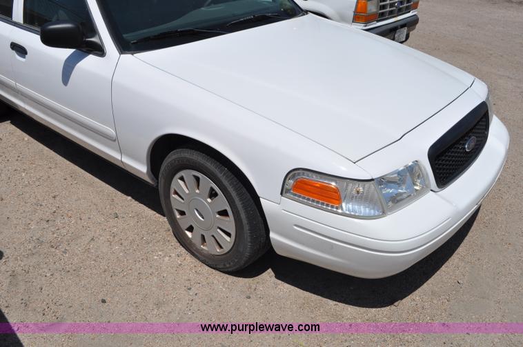 image for item G6061 2007 Ford Crown Victoria Police Interceptor