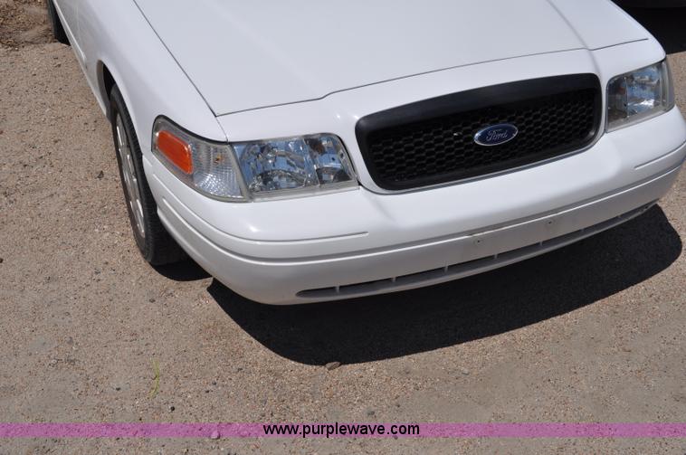 image for item G6061 2007 Ford Crown Victoria Police Interceptor