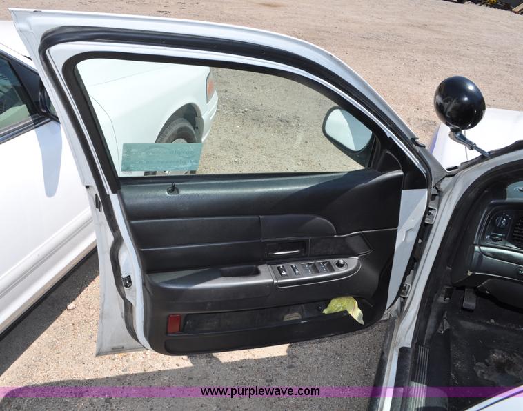 image for item G6062 2009 Ford Crown Victoria Police Interceptor