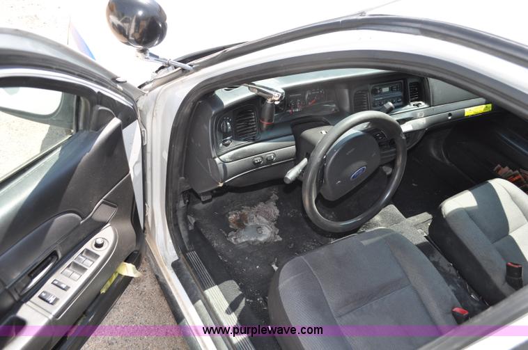 image for item G6062 2009 Ford Crown Victoria Police Interceptor