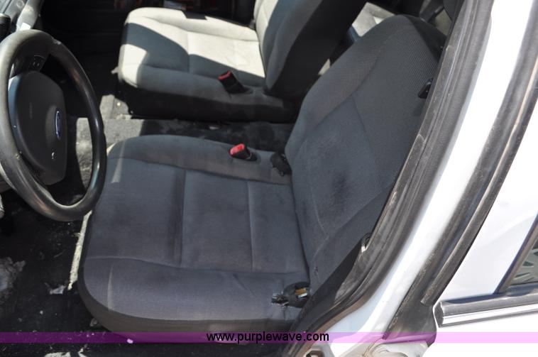 image for item G6062 2009 Ford Crown Victoria Police Interceptor