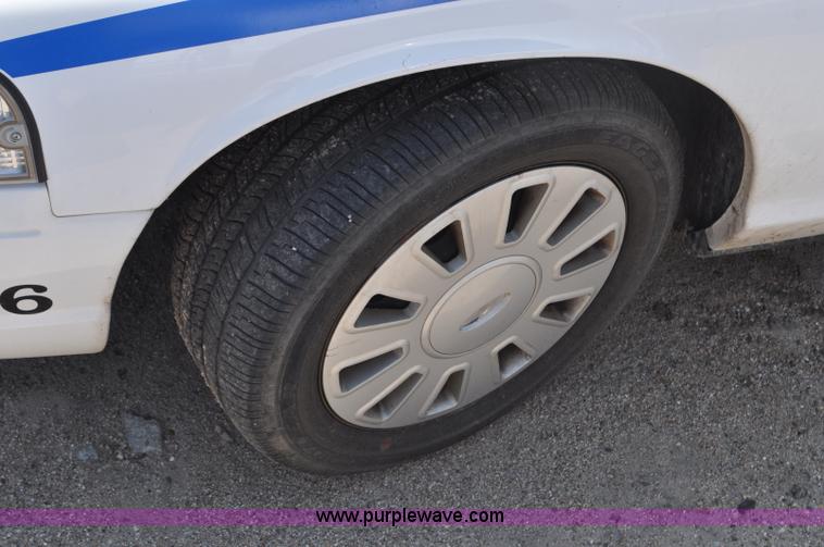 image for item G6062 2009 Ford Crown Victoria Police Interceptor