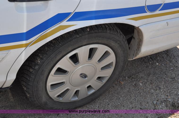 image for item G6062 2009 Ford Crown Victoria Police Interceptor