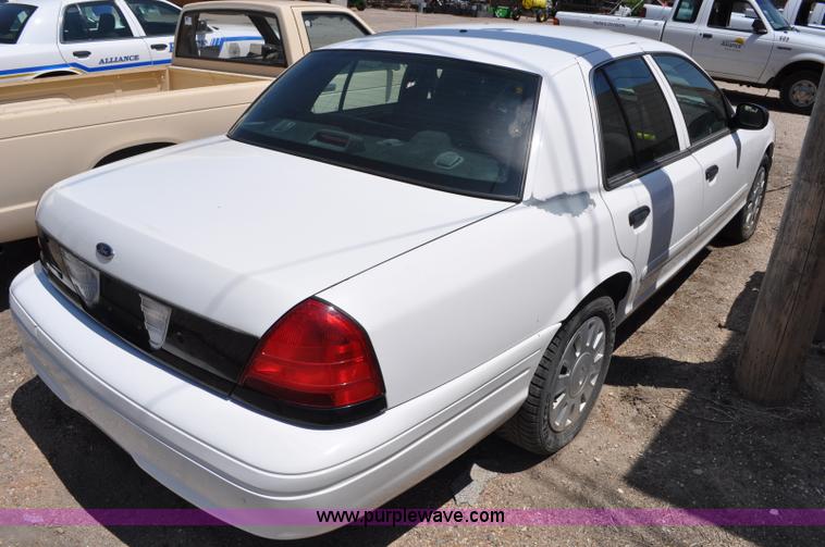 image for item G6063 2006 Ford Crown Victoria Police Interceptor