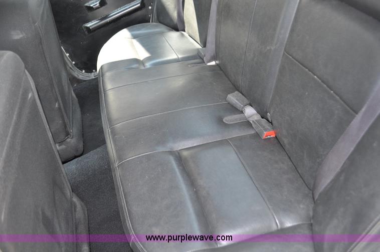 image for item G6063 2006 Ford Crown Victoria Police Interceptor