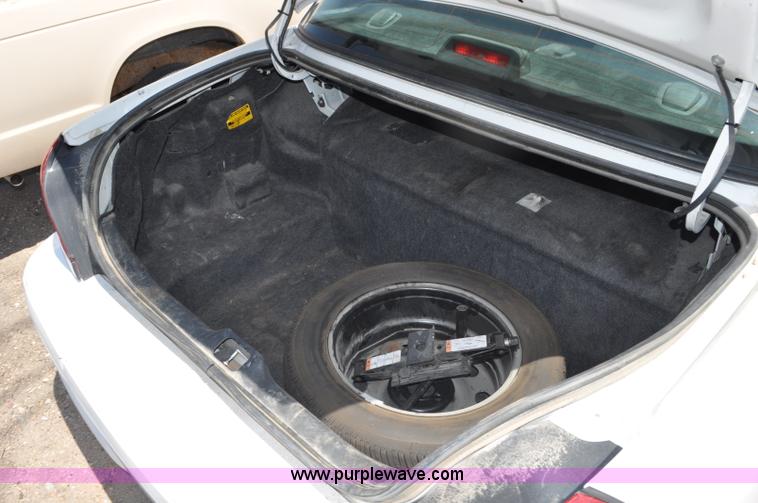 image for item G6063 2006 Ford Crown Victoria Police Interceptor