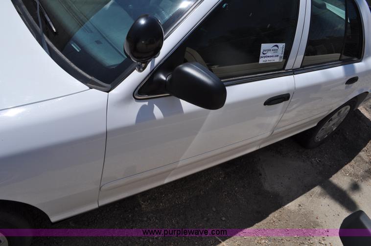image for item G6063 2006 Ford Crown Victoria Police Interceptor
