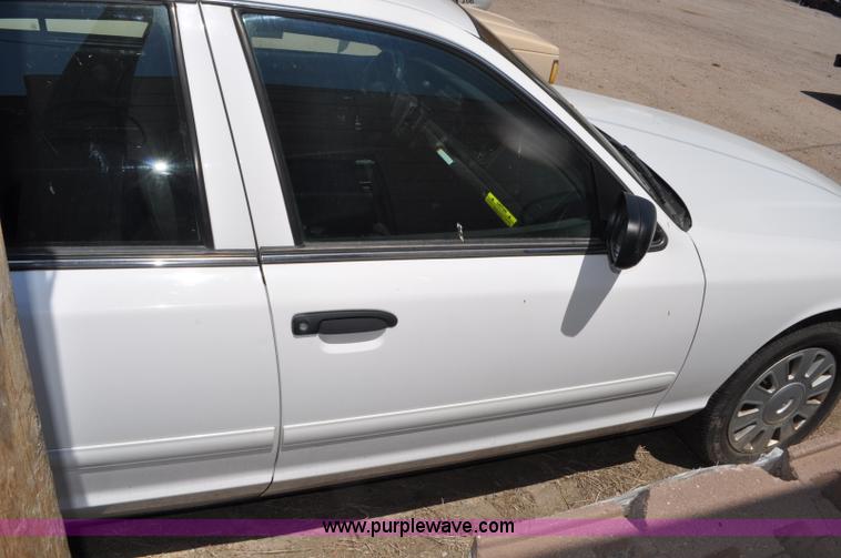 image for item G6063 2006 Ford Crown Victoria Police Interceptor