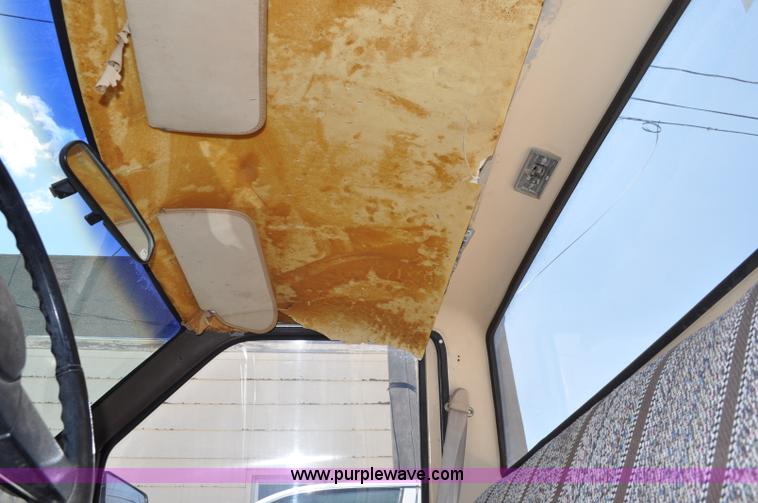 image for item G6064 1986 Chevrolet S10 pickup truck