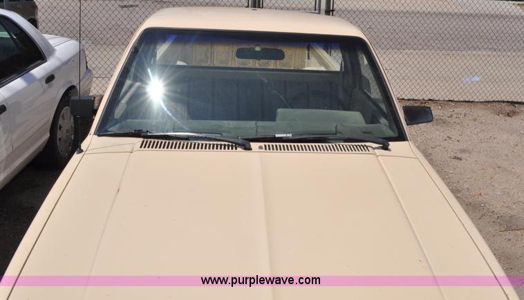 image for item G6064 1986 Chevrolet S10 pickup truck