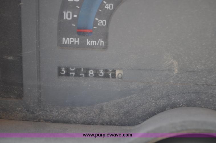 image for item G6064 1986 Chevrolet S10 pickup truck