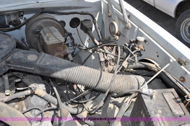 image for item G6065 1992 Dodge D250 pickup truck