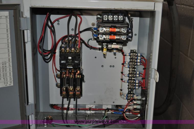 image for item G6068 1995 Bauer Breathing C-E3 air compressor