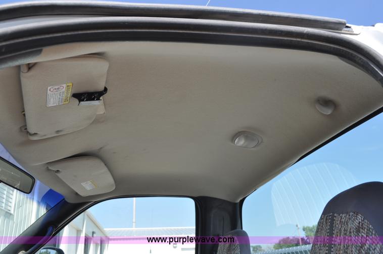 image for item G6070 2001 Dodge Ram 1500 pickup truck