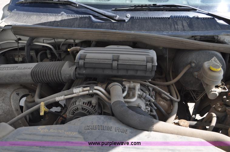 image for item G6070 2001 Dodge Ram 1500 pickup truck