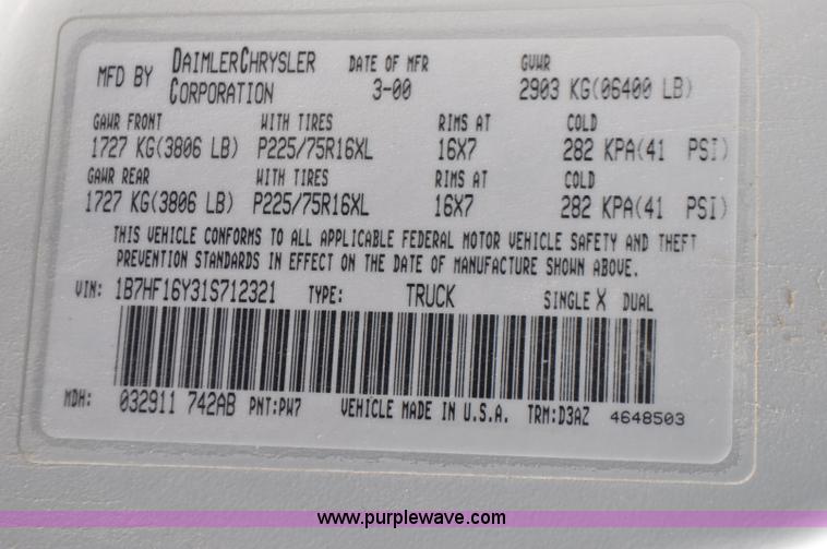 image for item G6070 2001 Dodge Ram 1500 pickup truck