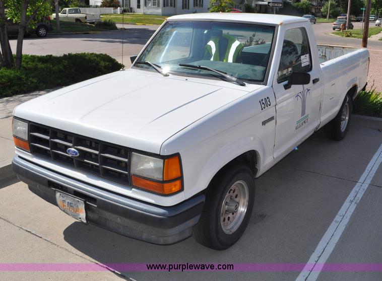 image for item G6071 1992 Ford Ranger pickup truck