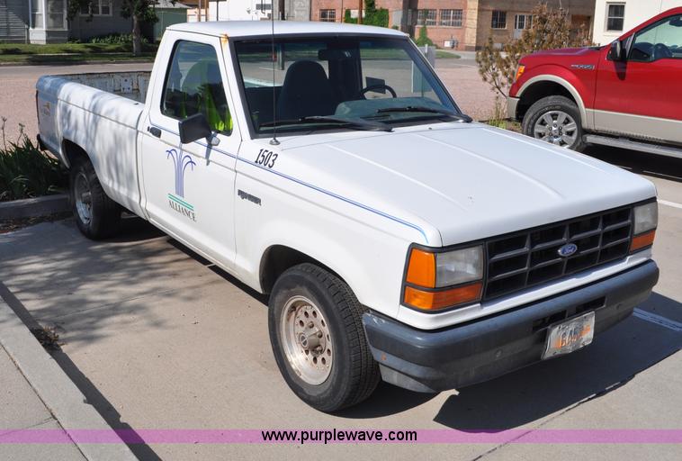 image for item G6071 1992 Ford Ranger pickup truck