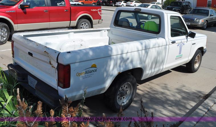 image for item G6071 1992 Ford Ranger pickup truck
