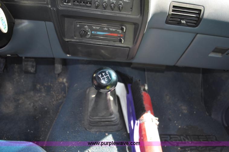 image for item G6071 1992 Ford Ranger pickup truck