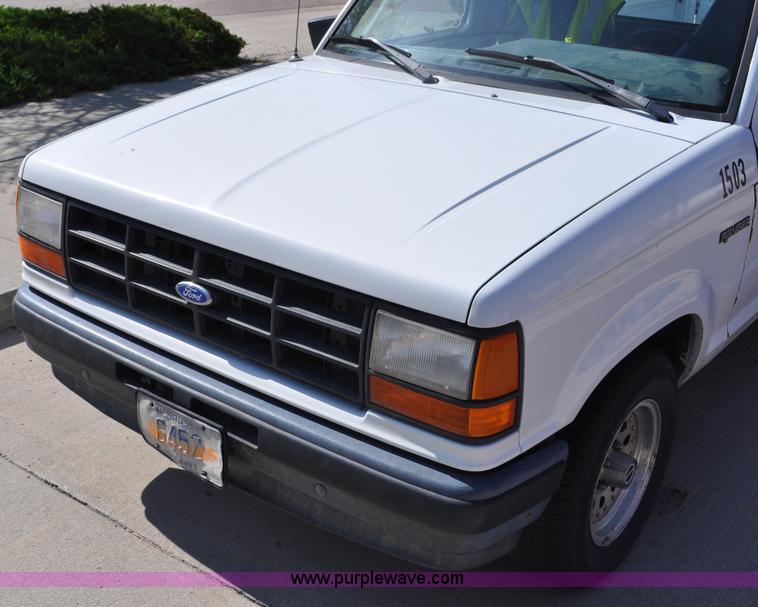 image for item G6071 1992 Ford Ranger pickup truck