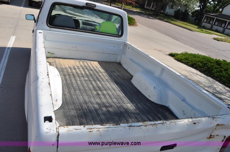 image for item G6071 1992 Ford Ranger pickup truck