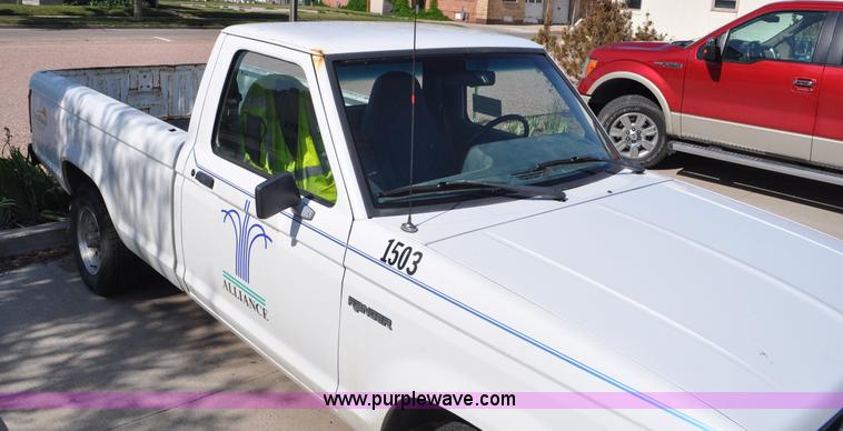 image for item G6071 1992 Ford Ranger pickup truck